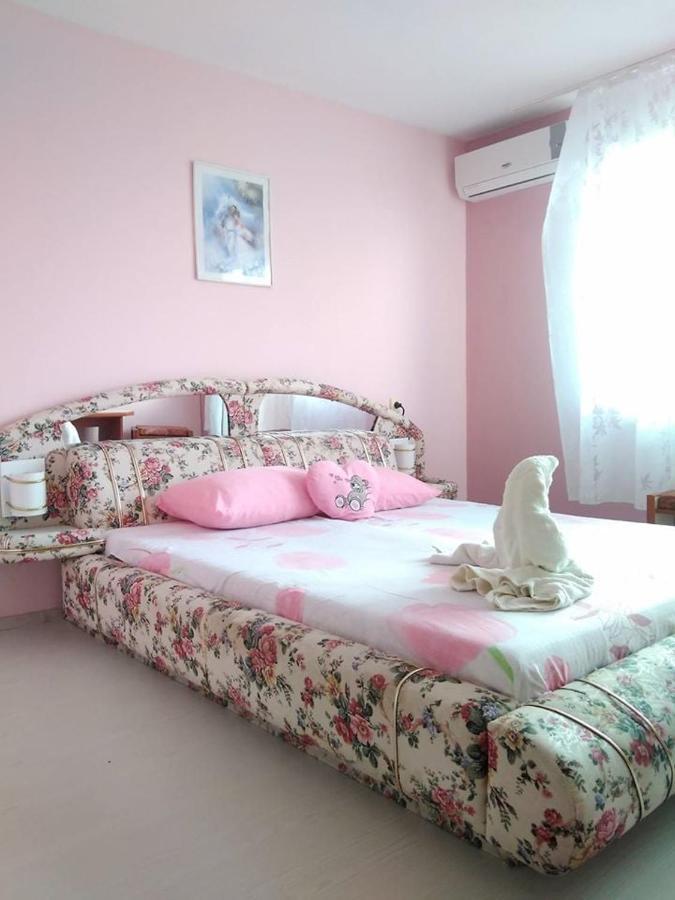 Къща За Гости Синьо Лято Pomorie Exterior foto